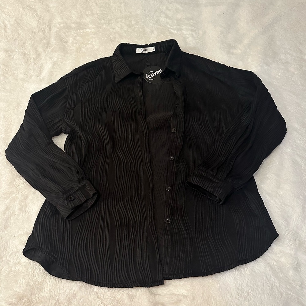 NWT Chyrii Button-Up Shirt | Size M